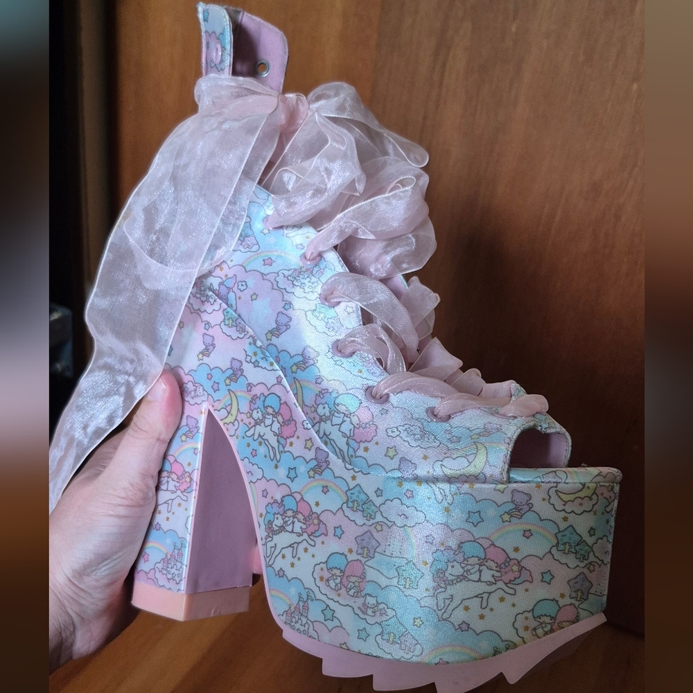 Pink Platform Heels with Ribbon Detail - Picture 3 of 4